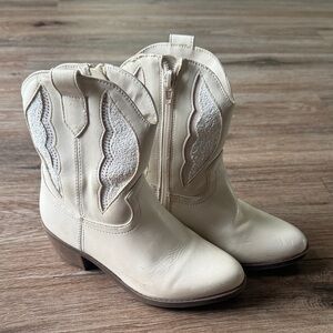 Kids Cream Cowboy Boots